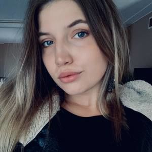 Meet your Posher, Christine